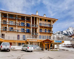 Crested Butte-Lodging outing-Axtel Condominiums